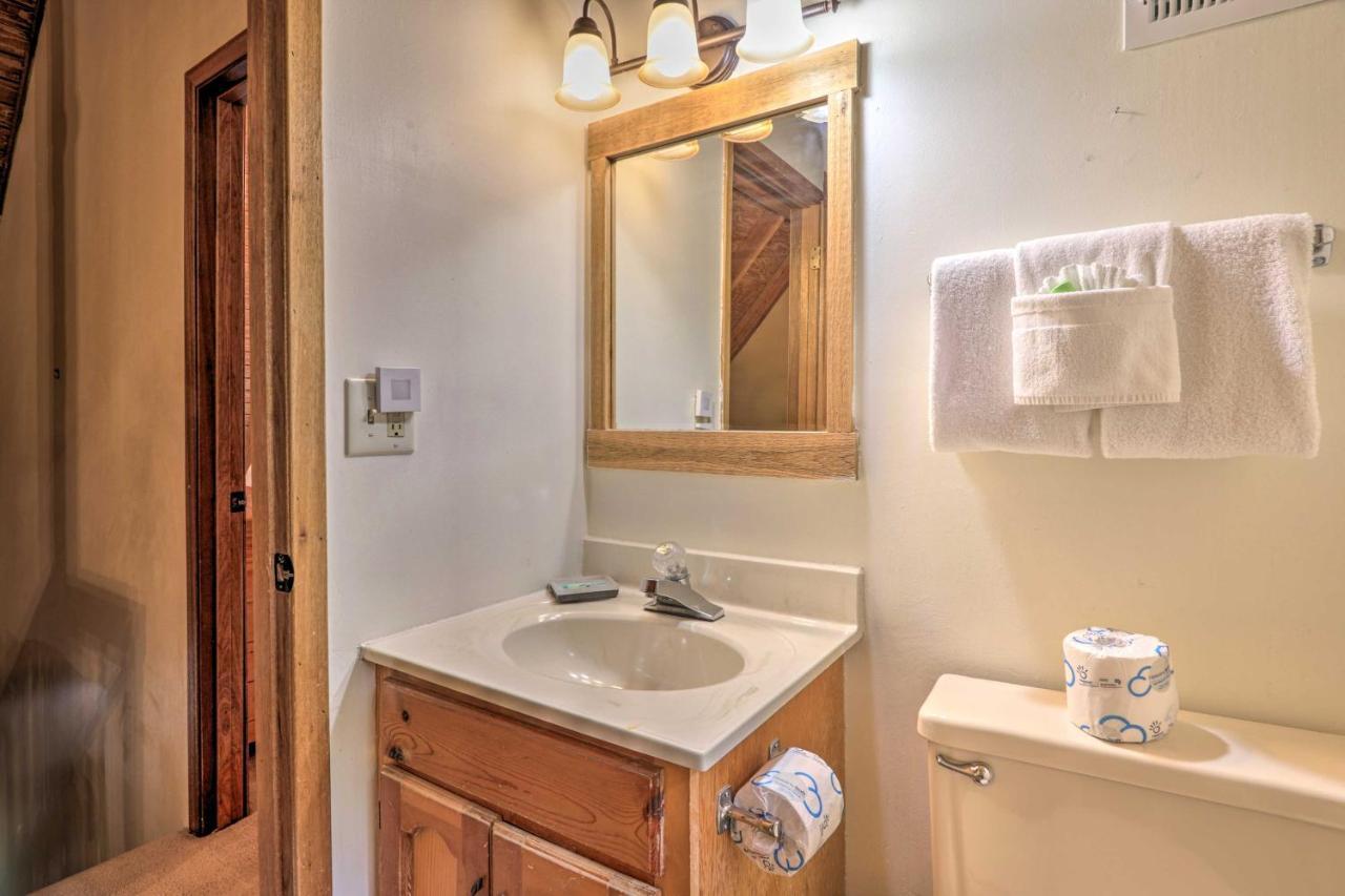Villa Gatlinburg Escape with Hot Tub, Deck&Mtn View Exterior foto