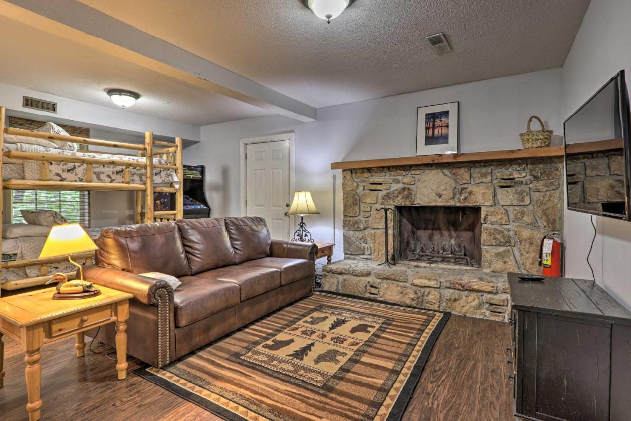 Villa Gatlinburg Escape with Hot Tub, Deck&Mtn View Exterior foto